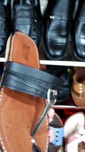 Sandal Tarumpah Outsole Karet Mentah