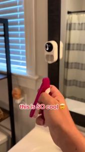Wallmounted UV airdrying smart sterilization double toothbrush holder