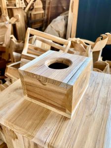 กล่องใส่กระดาษทิชชู่ไม้สักแท้ ตกแต่งร้านกาแฟ ตกแต่งบ้าน ห้องรับแขก ห้องครัวได้ (งานไม้สักแท้ )