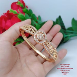 Gelang Tangan Bangle Wanita Titanium Xuping Perhiasan Aksesoris Fashion Lapis Emas Anti Karat R6-1A