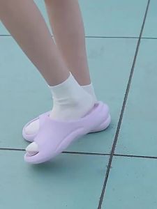 AUEVA Dép xỏ ngón năm ngón kiểu dáng mới dành cho mùa hè có thiết kế hỗ trợ vòm bàn chân và đế chống trượt phù hợp sử dụng trong nhà.