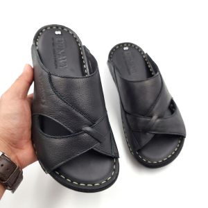 Dép nam quai ngang da tự nhiênthiết kế kiểu sabo sắc sảo may full quai và đế bao chắc chắn có size lớn 45 N.SUVY