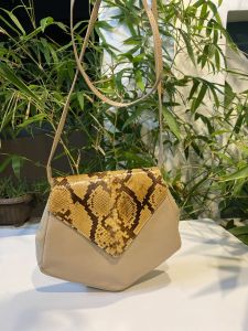 Túi 2hand đeo vai đeo chéo mini da bò phối da trăn.vàng phong thủy TELLUS của Nhật -T541