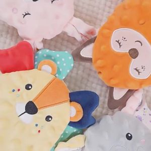 Sozzy ผ้าขนหนูสำหรับเด็ก 0-1 ปริศนาอายุหนึ่งปีกอดหุ่นนอนกับของเล่นเพื่อความสะดวกสบายในการศึกษาปฐมวัย hot