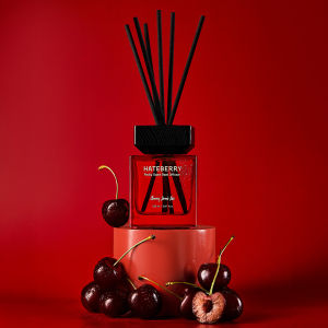 HATEBERRY SCENT ก้านไม้หอมปรับอากาศ กลิ่น Cherry Sirens Kiss ขนาด 150 มล.