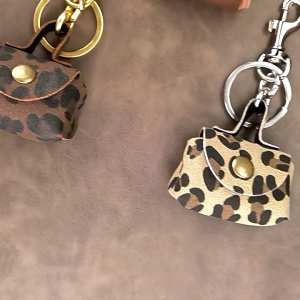 Versatile Pouch Pendant Key Rings Featuring Wear Resistant PU Material Suitable For Lightweight Daily Use