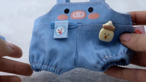 2Pieces Doll Outfit Doll Wardrobe Fashionable Tops and Suspenders Trousers for 10cm Plush Cotton Doll Accessories