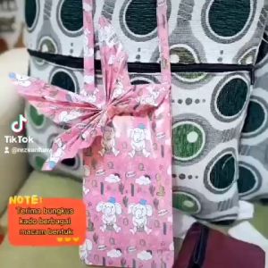 Kertas Kado Siap Pakai/Paperbag Kertas Kado Gratis Aksesoris Nya