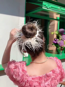 Girls Feather Hair Tie Ostrich Feather Hair Scrunchies Headdress Headwear Gift 1920s Furry Hair Accessories for Women