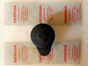 Karet Tutup Tabung Air Radiator Colant Cap Air Colant Vario 110 125 150 Original Honda dan Sejenisnya