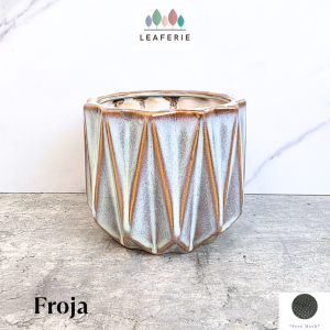 The Leaferie Froja plant pots. Ceramic flowerpot . flowerpots . flower pot . planter . planters