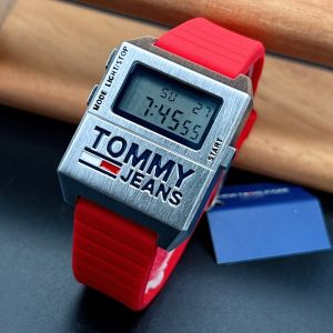 TJ นาฬิกาผู้หญิง เท่ๆ รุ่น TH1791669 สายนาฬิกา ยางเรซิน ขนาด 30 มม