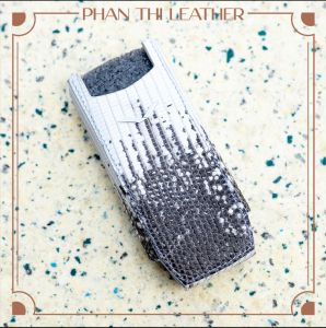 Bao Da Điện Thoại Vertu Ascent X - Ascent Ti Mẫu Rút Da Kỳ Nhông Đen Trắng