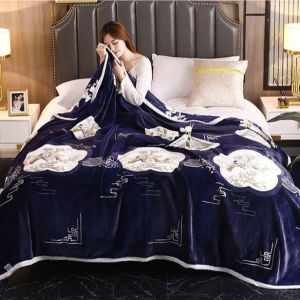 Selimut Bulu Halus Ukuran JUMBO 200x230 Motif Dewasa Segitiga Abu Keren Super TEBAL Pinggiran List Berkualitas