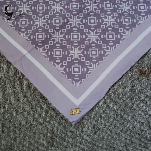 Jilbab Segiempat UMAMA Voal Motif Floral Elegan