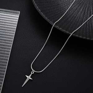 Kalung Titanium Liontin Bintang NOVA Silver Elegan Mewah Terbaru Aksesoris Antikarat Pria Dan Wanita Trending