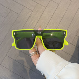 *READY STOCK AT MALAYSIA*Korean Style New Mens Sunglasses One-piece Square Frame Sunglasses For Women Anti-UV Fashion Glasses For Driving Cermin Mata Hitam太阳镜