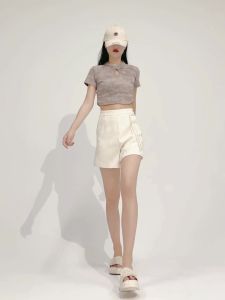 AMMIN ผ้าแจ็คการ์ดหัวเข็มขัดแบบจาน A-Line กางเกงขาม้าผู้หญิงใหม่ลายกางเกงขาสั้นกันลื่น2024ฤดูใบไม้ผลิ/ฤดูร้อน