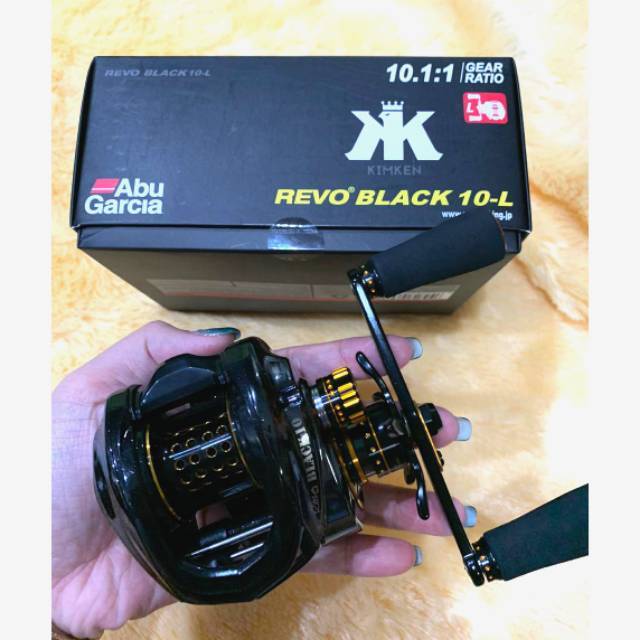 Reel BC Abu Garcia REVO Black 10 - L Reel Ikan Berkualitas Reel BC Abu Garcia REVO Black 10 - L Reel Ikan Berkualitas