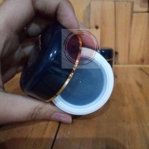 Viva Pidih BPOM: Krim Wajah Original untuk Riasan Pengantin