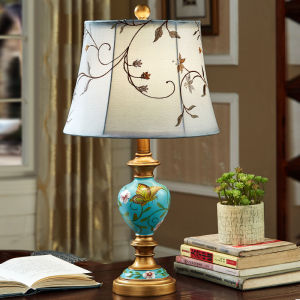 American Style LED Resin Bedside Lamp Retro Simple Table Lamp E27 Chinese Style Home Decor Table Lights Creative Hardware Table Lamp