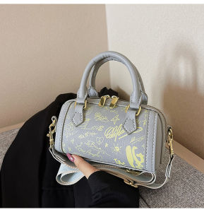 Chila Bag - Terlaris Tas Selempang Wanita Terbaru Lucu Cantik Terlaris Slimbag Tas Cewek Tas lebaran