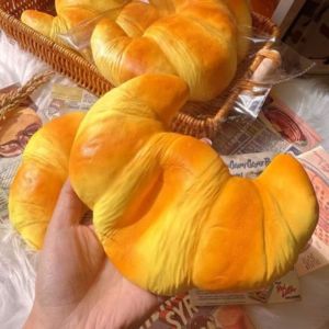 Kawaii Cheese Cake Squeeze Toy Cute Bread Slow Rebound Wet Soft Suction Finger Pinch Decompression Squishy Toy Stress Release Toys