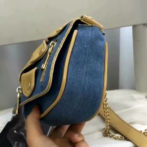 กระเป๋าสะพายข้าง กระเป๋าแฟชั่น สะพายข้าง พร้อมส่ง