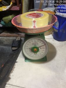 Băng Keo Trong 200Yard (đủ 180met) màng mỏng Lõi giấy 35li Cân năng gần 400gr Ảnh thật Sản Phẩm