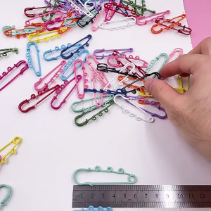 12pcs/Bag Stylish Brooch Pins Ladies Casual Scarf Breastpin Colorful Safety Lapel Pins Reliable Sewing Accessories