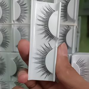 Bulu Mata Natural 747: 12 Pasang Cover Panjang Untuk Make Up