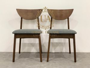 Gf 2pcs Claire solid wood frame dining chairs with cushioned seat