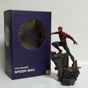 1/10 Scale Diorama Statue Leaping Action Pose Superhero Figure with Themed Base Detailed Costume Texture Collectible for Comic Fan Display