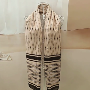 Graceful Fashionable Head Covering Sophisticated Scarf Beautiful Heascraf for Casual Outfits