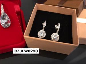 ต่างหูเงินแท้92.5% ต่างหูประดับเพชร cz (เรือนเงินแท้)(ความยาว 2.0 cm. / เพชร cz 5.0 mm.)