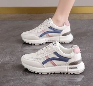 รองเท้ากีฬาผู้หญิง ลำลองและทันสมัย ​​พื้นรองเท้าอ่อนนุ่ม สวมใส่สบาย ซับในแห้งและระบายอากาศได้ดี STARRY