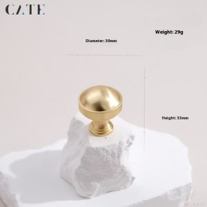 ซิลเวอร์โกลด์ที่ทันสมัยเรียบง่ายคณะรัฐมนตรีมือจับประตูระดับไฮเอนด์แสงหรูหราลิ้นชักจับหลุมเดียวคณะรัฐมนตรีลูกบิด