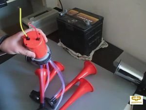 12V Còi xe hơi còi xe buýt xe khách xe tải còi bơm hơi còi âm thanh jazz năm ống tần số cao.