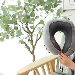 ตามหลักสรีรศาสตร์ 360 ° หมอนรองคอเมมโมรี่โฟม หมอนรูปตัว U ใหม่ล่าสุด หมอนนอนเสริม หมอนรูปตัว U หมอนรองคอ ป้องกันกระดูกสันหลัง หมอนเพื่อนนอน