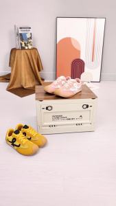 รองเท้าฝึกซ้อมเยอรมันสำหรับผู้หญิงฤดูร้อน รองเท้าแฟชั่นใหม่แบบแบน สบายและเข้ากันได้กับทุกชุด รองเท้าฝึกซ้อมเยอรมันสำหรับผู้หญิง