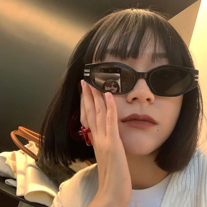 2024%20New%20Jennie%20Cat-Eye%20Street%20Sunglasses%20Retro%20Small%20Frame%20Glasses%20Black%20Lenses%20-%20Image%202