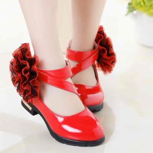 Childrens leather shoes girls spring and autumn 2021 new Korean princess shoes middle school childrens black soft soled student performance shoes