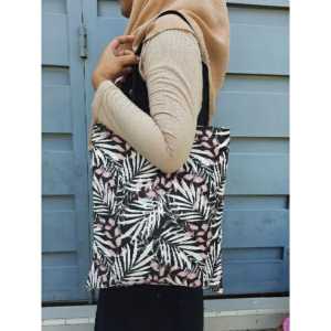 WMS TOTEBAG KANVAS PREMIUM TAS BAHAN CANVAS TEBAL BANYAK VARIAN WARNA DAN MOTIF GAYA KEKINIAN CANTIK