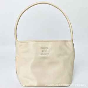 Korean Niche mucu and ebony bag fashionable womens tote bag versatile commuter shoulder bag bucket bag