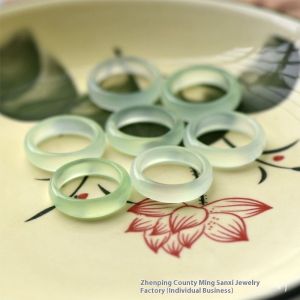 DONGYANSHIJIA Vòng Vòng mã não Xuất xứ Brazil tự nhiên chalcedony màu trắng giống như băng vòng linh hoạt cầm tay Vòng Ngọc Bích Chalcedony Vòng nhẫn đôi Ngọc Bích