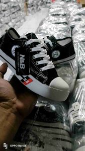 sepatu nb hitam putih pendek sekolah SD/SMP/SMA