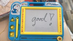 Disney ลิขสิทธ์แท้ กระดานวาดเขียน Smart broad กระดานวาดเขียนแม่เหล็ก โดราเอมอน เบนเทน อเวนเจอร์ คิตตี้ ของเล่น