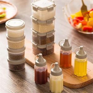4Pcs/Set Portable Mini Seasoning Box Dispenser Transparent Spices Bottle with Lid Salt Spice Jar Sauce Squeeze Bottle