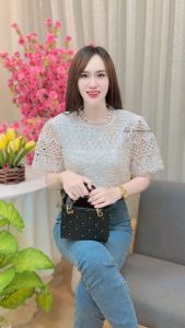 So Hot Issue เสื้อลูกไม้สีขาว เสื้อขาวใส่งานบวช ใส่ทำบุญ ใส่ไปวัด Freesize อก 42 ยาว 25 นิ้ว No.118 ส่งฟรี มีบริการเก็บเงินปลายทาง