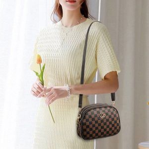 Tas Selempang Wanita Kulit PU Kasual Style - Ukuran 20cm X 11cm X 16cm - Fashion Murah Kekinian - COD T241